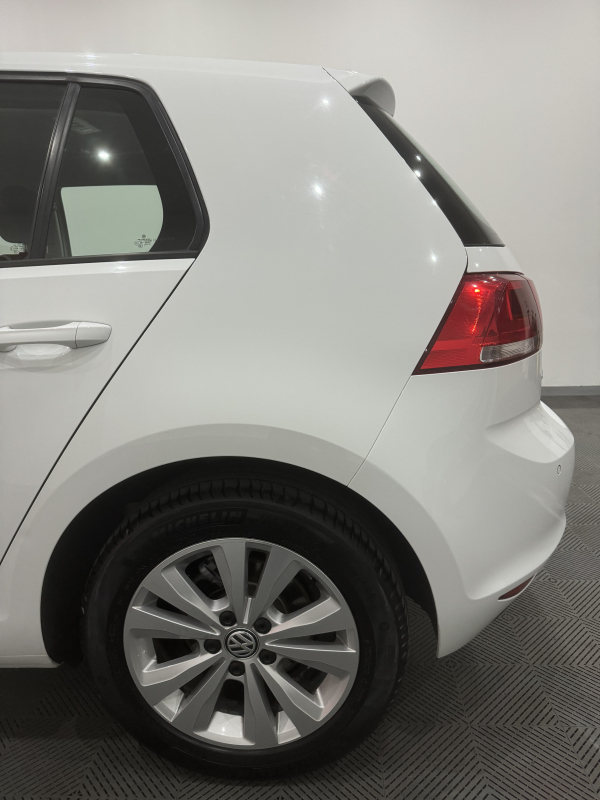 Volkswagen Golf — 23
