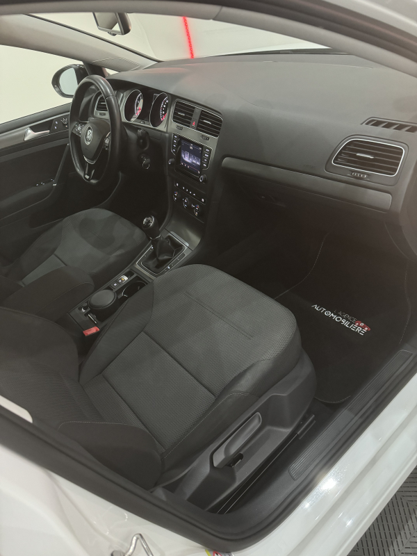 Volkswagen Golf — 12