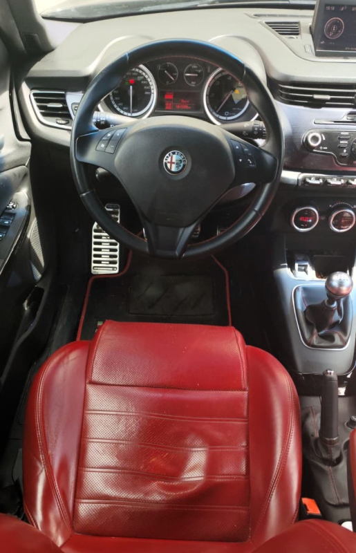 Alfa Romeo Giulietta — 18