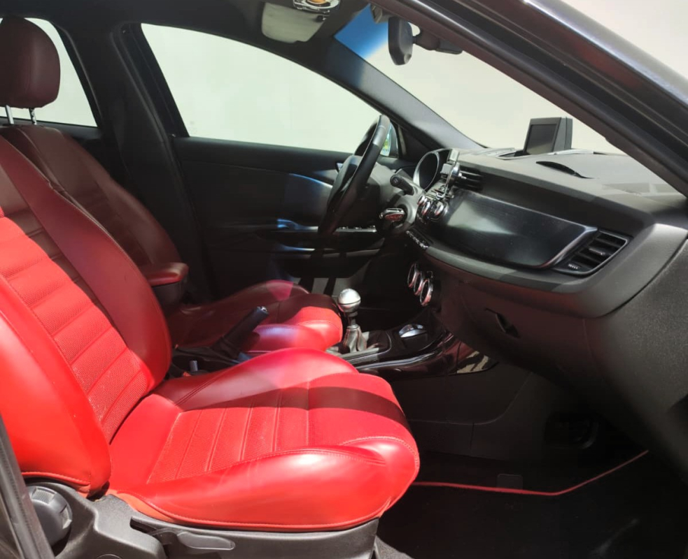 Alfa Romeo Giulietta — 12