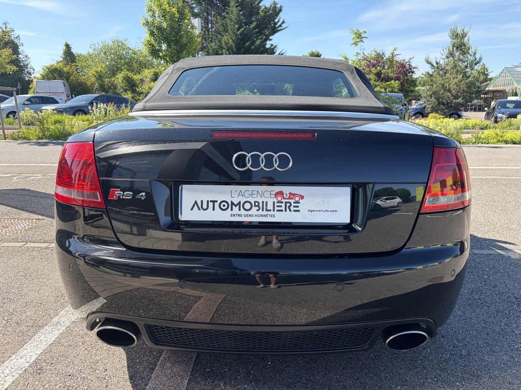 Audi RS4 — 4