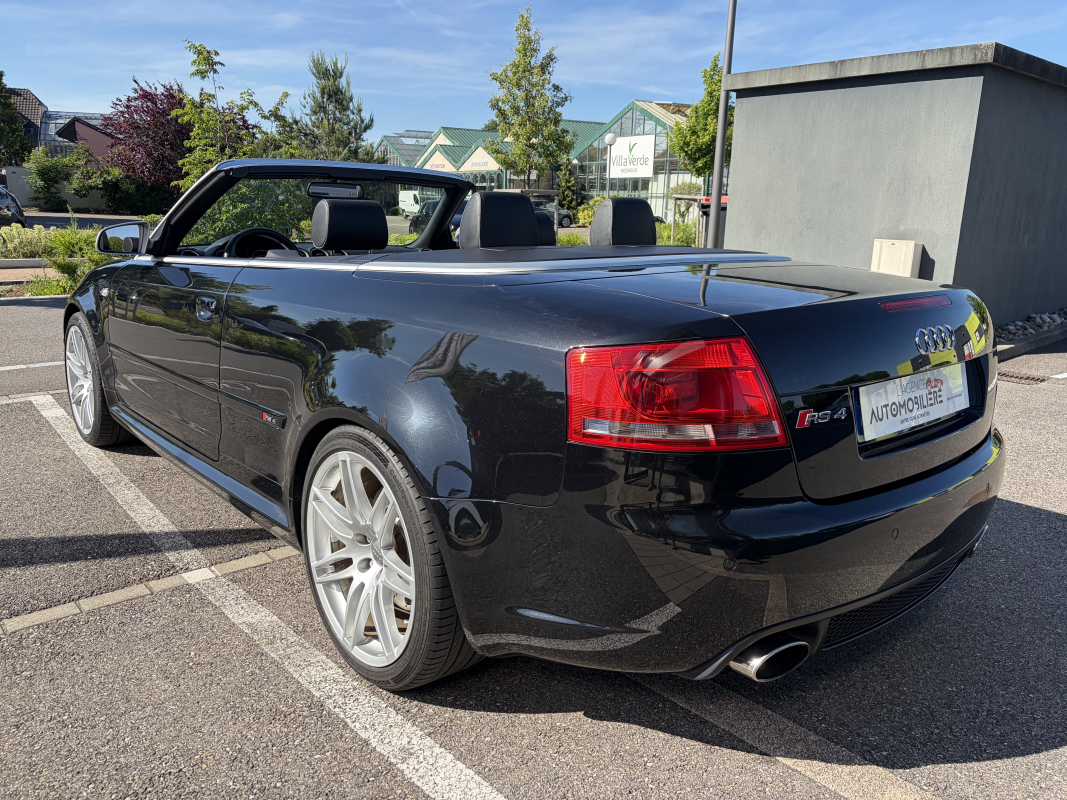 Audi RS4 — 6