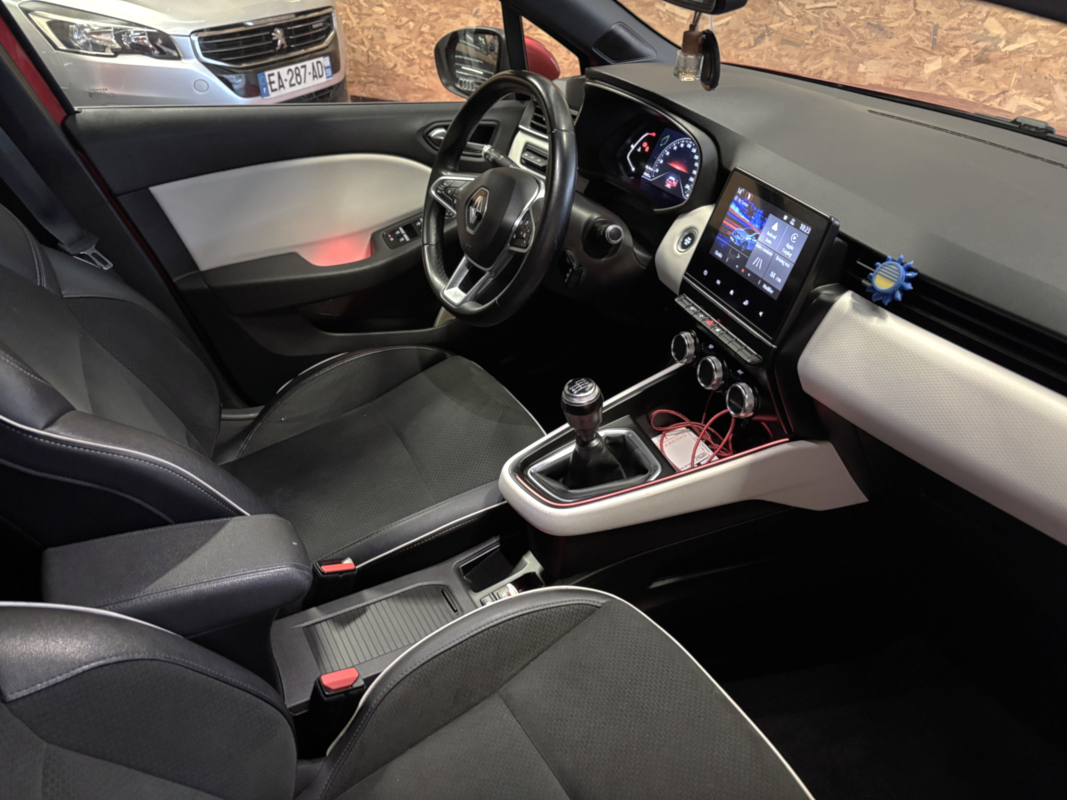 Renault Clio — 10