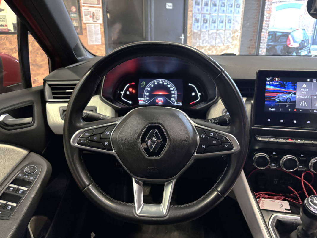 Renault Clio — 21