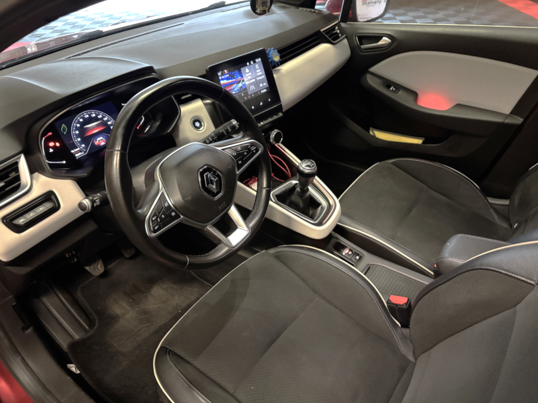 Renault Clio — 9