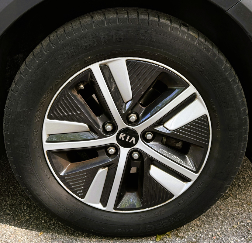 Kia Niro — 25