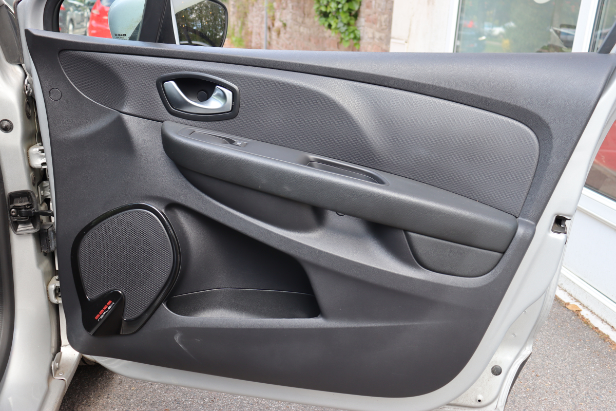 Renault Clio — 11