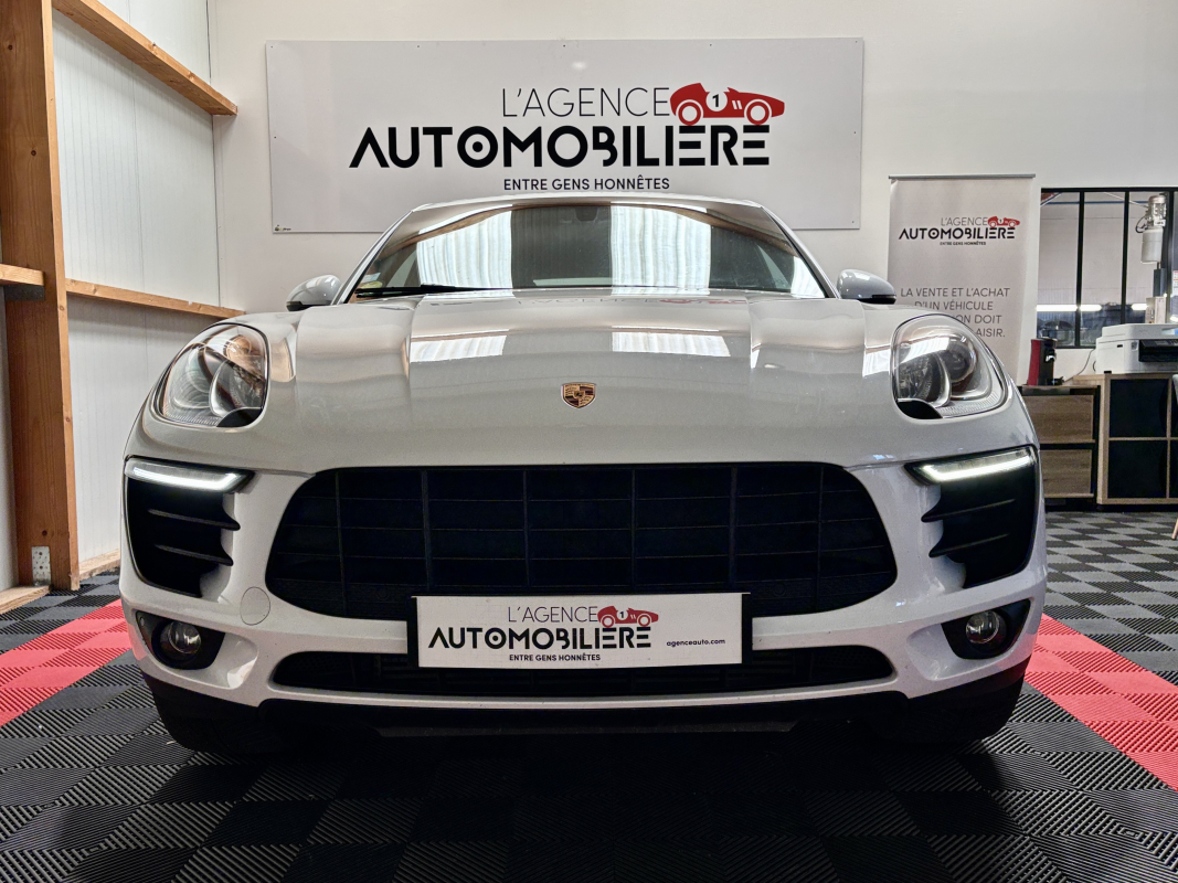 Porsche Macan — 2