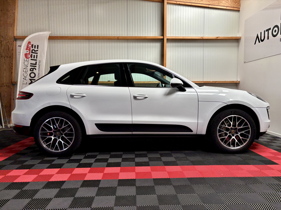 Porsche Macan — 4