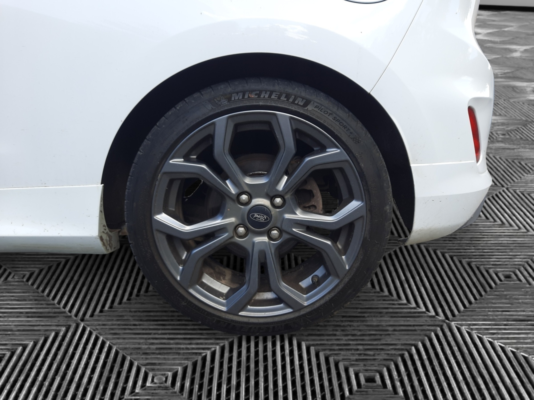 Ford Fiesta — 32