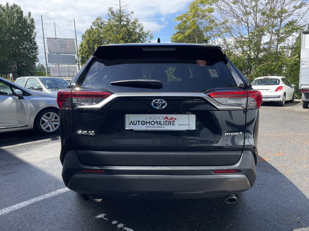 Toyota RAV4 — 6