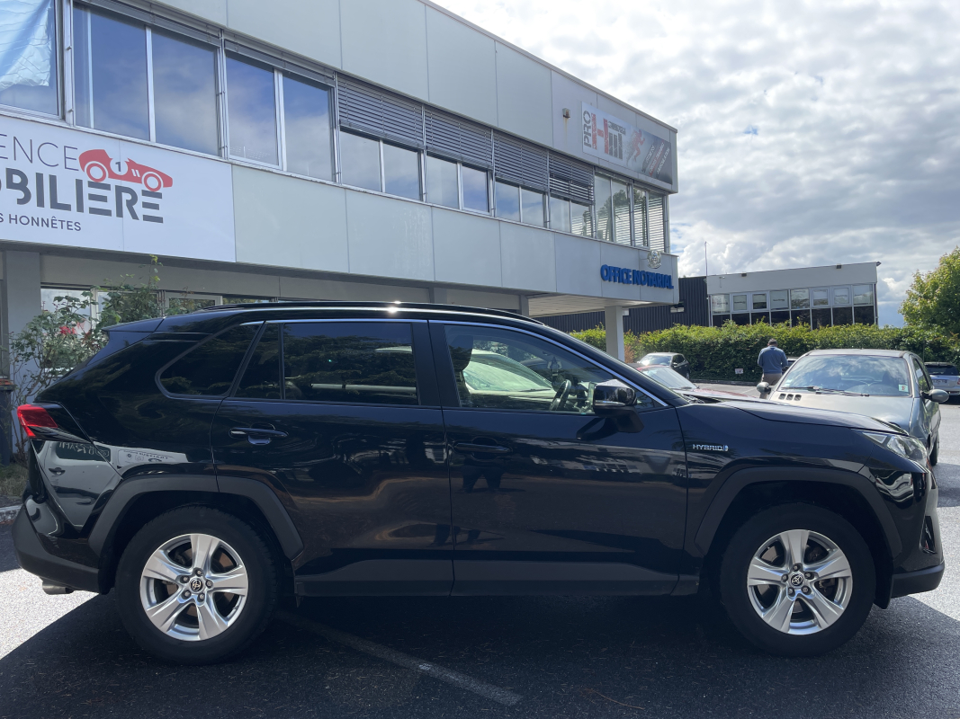 Toyota RAV4 — 8
