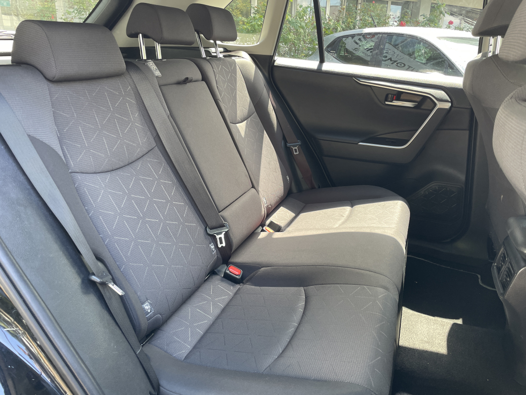 Toyota RAV4 — 13