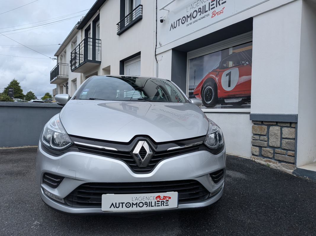Renault Clio — 7