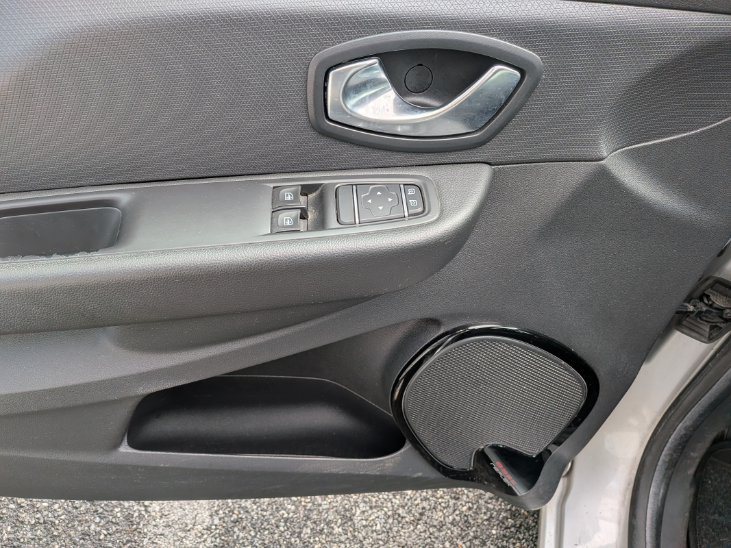Renault Clio — 16