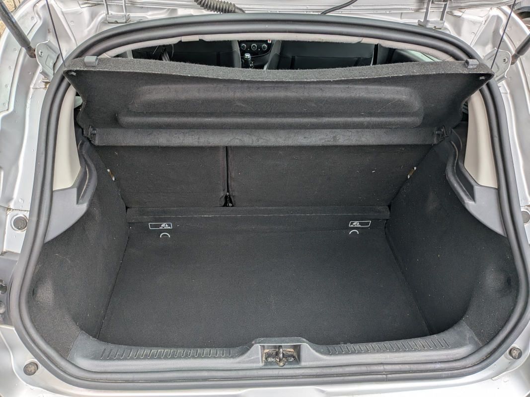 Renault Clio — 12
