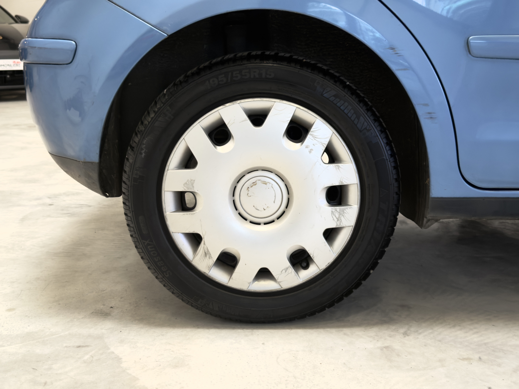Volkswagen Polo — 26