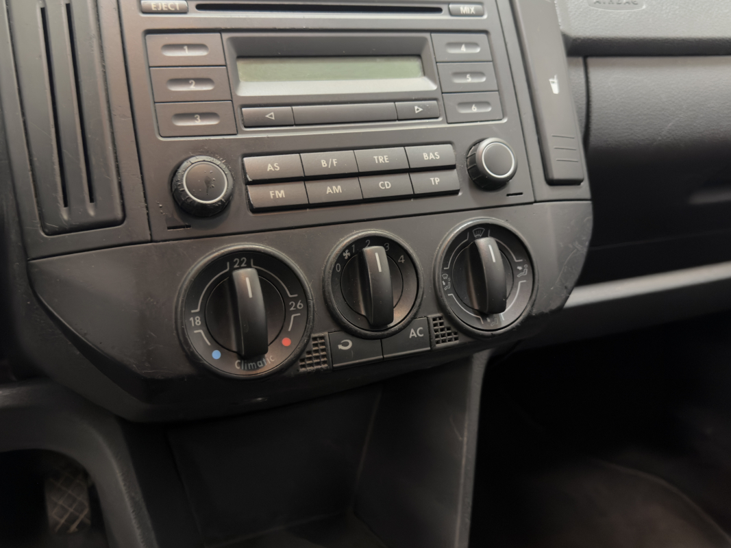 Volkswagen Polo — 18