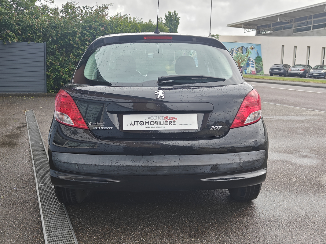 Peugeot 207 — 6