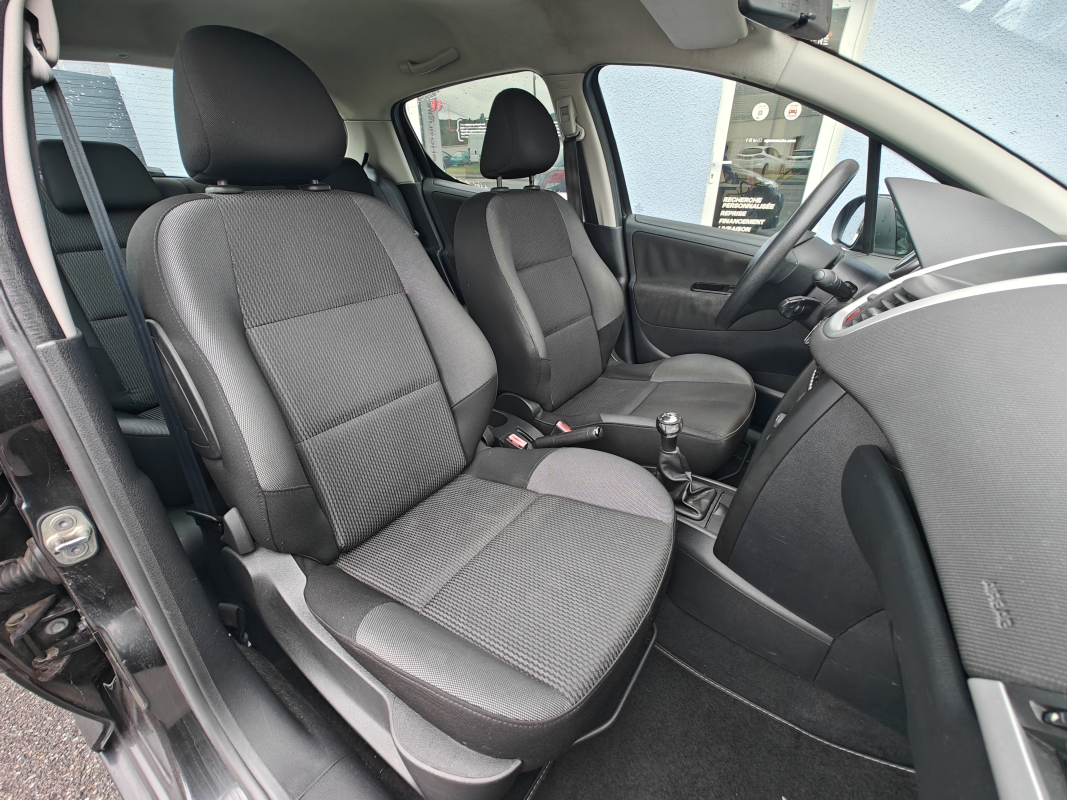 Peugeot 207 — 16