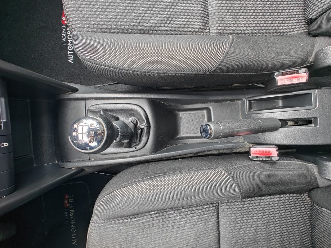 Peugeot 207 — 32