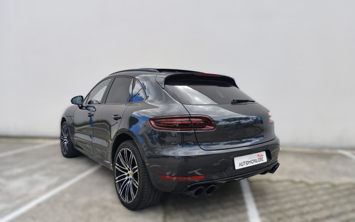 Porsche Macan — 3