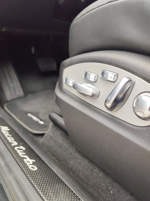 Porsche Macan — 23