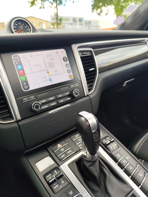 Porsche Macan — 24