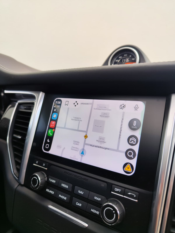 Porsche Macan — 26