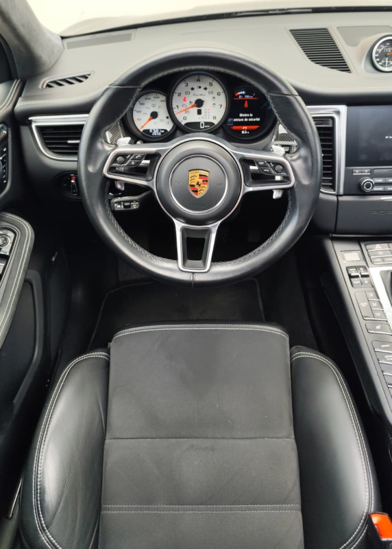 Porsche Macan — 17