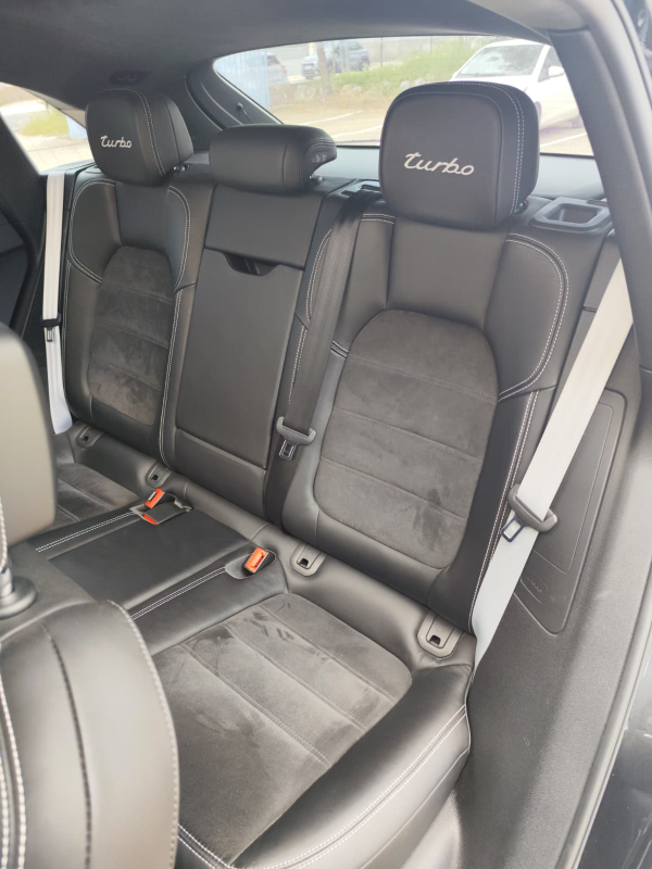 Porsche Macan — 15
