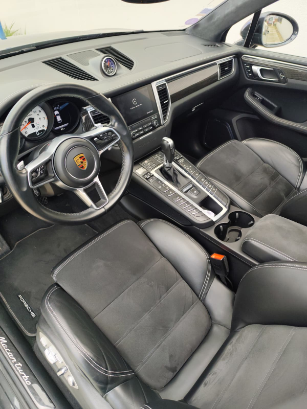 Porsche Macan — 11