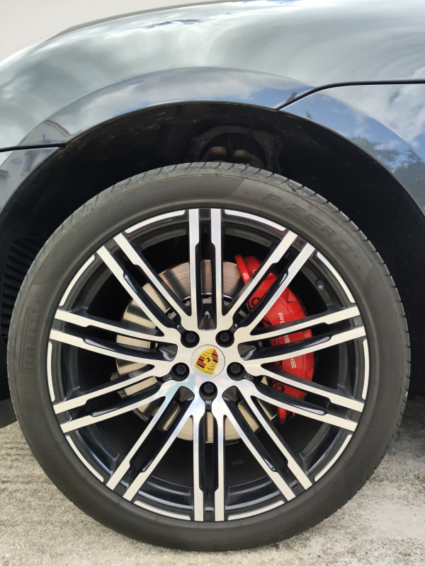 Porsche Macan — 28