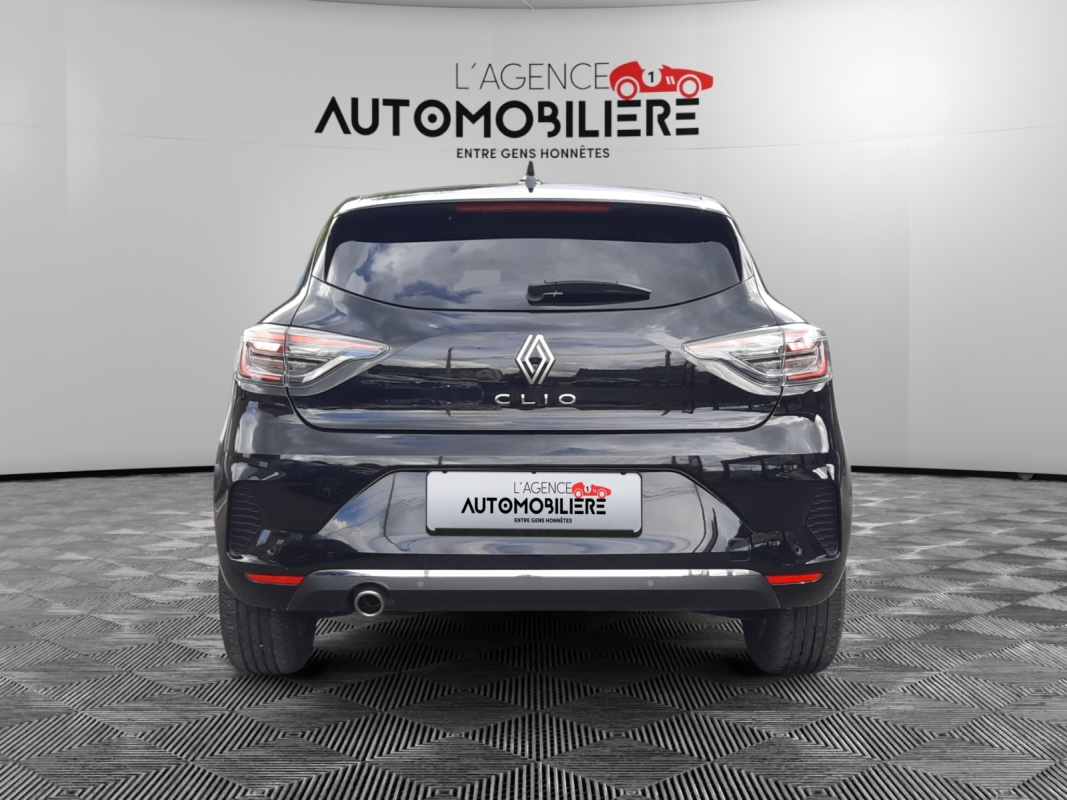 Renault Clio — 6