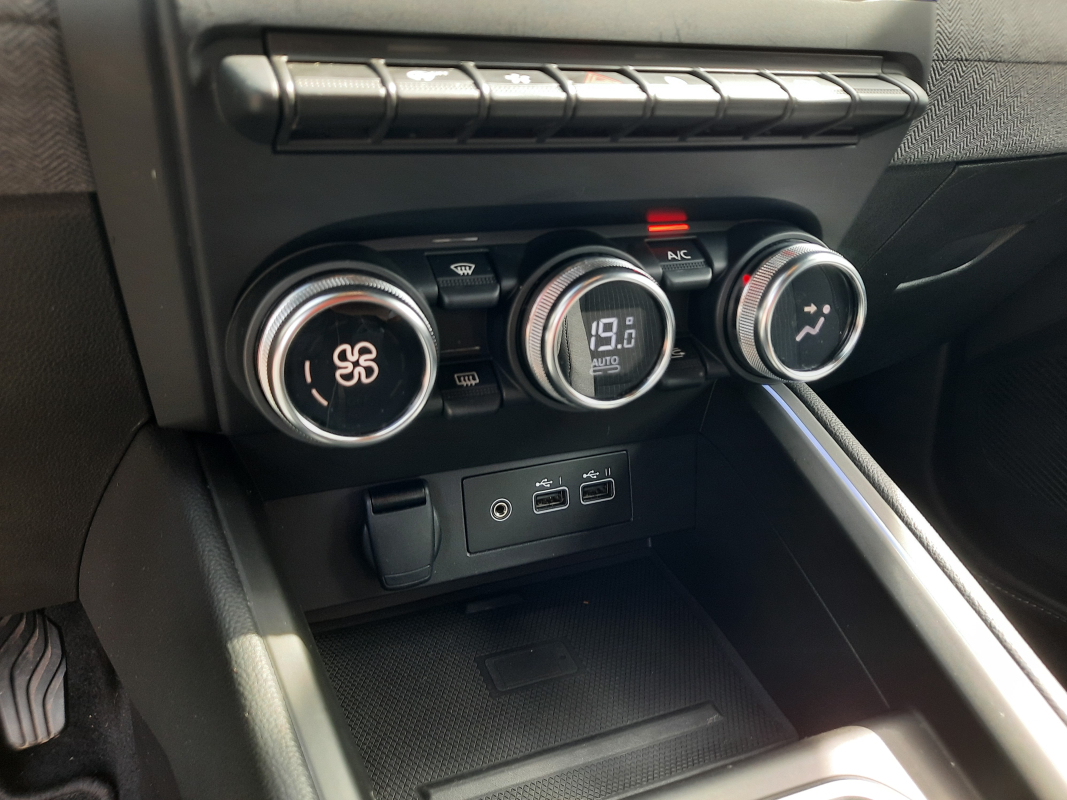 Renault Clio — 25