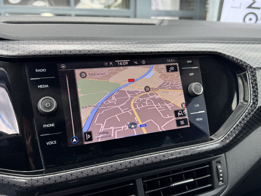 Volkswagen T-Cross — 15