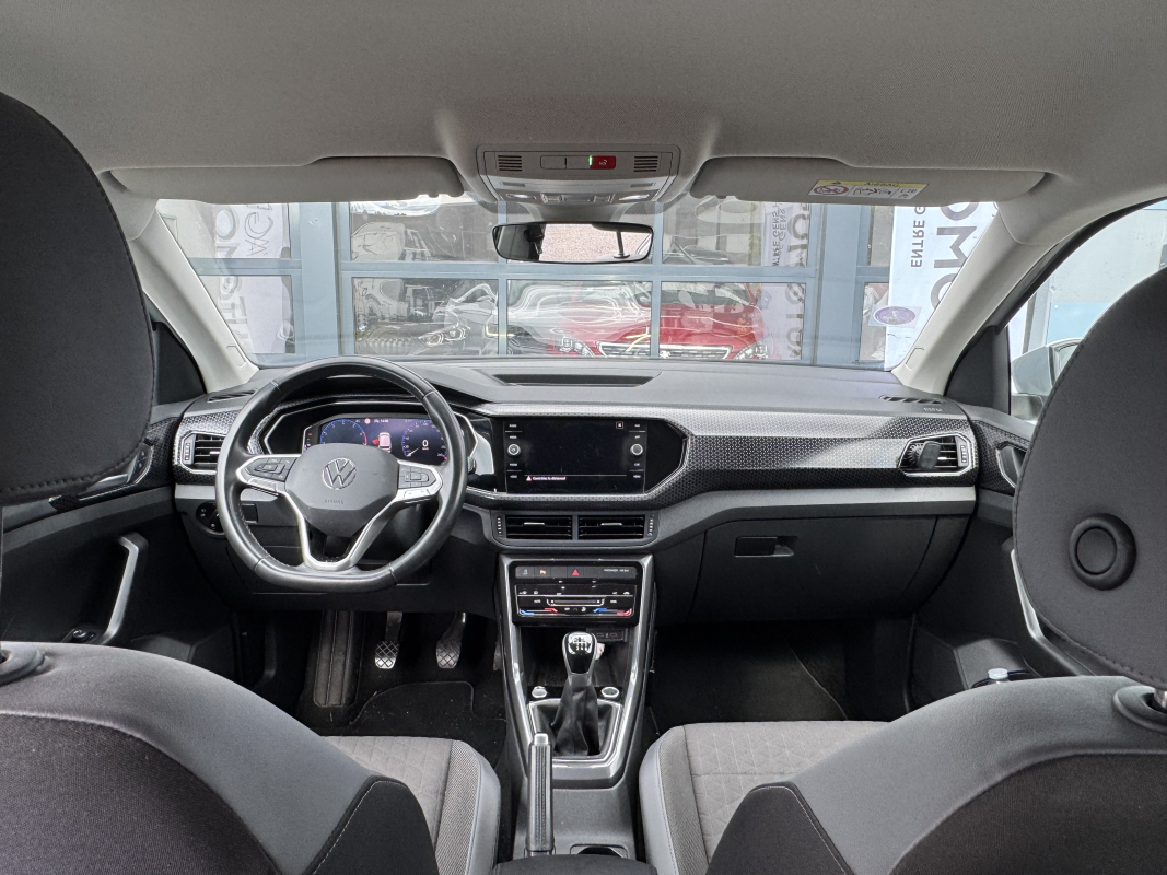 Volkswagen T-Cross — 18
