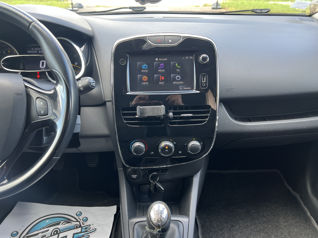 Renault Clio — 11