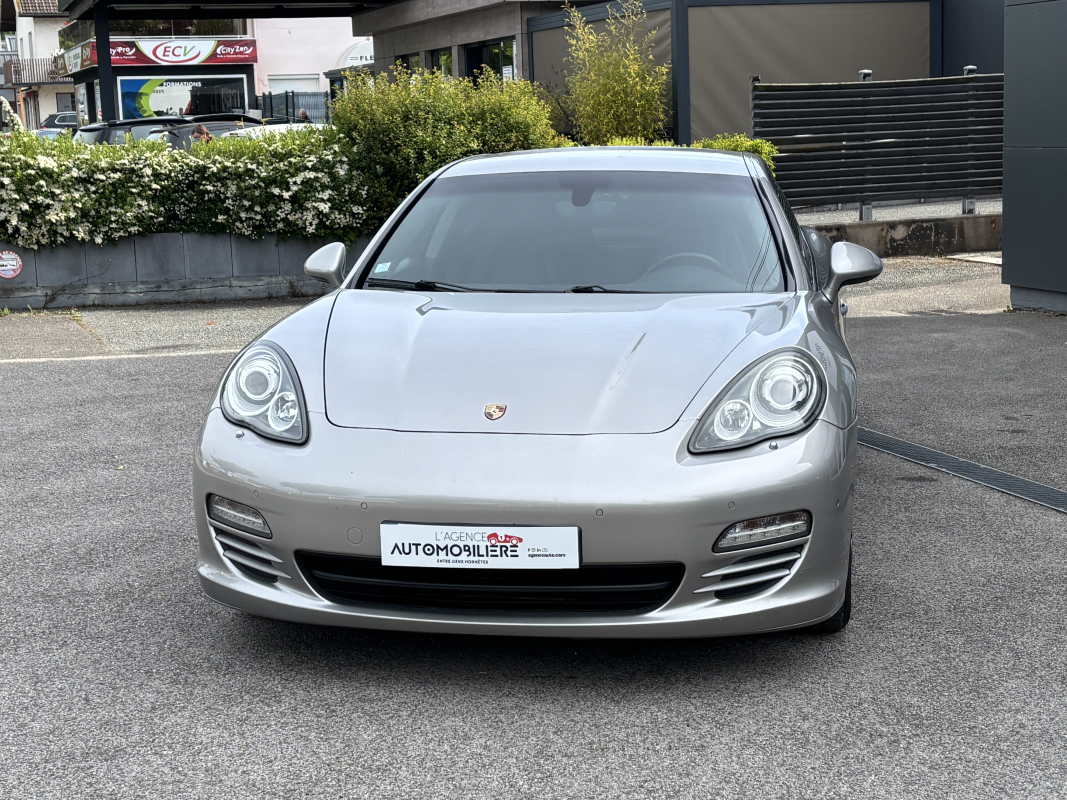 Porsche Panamera — 4