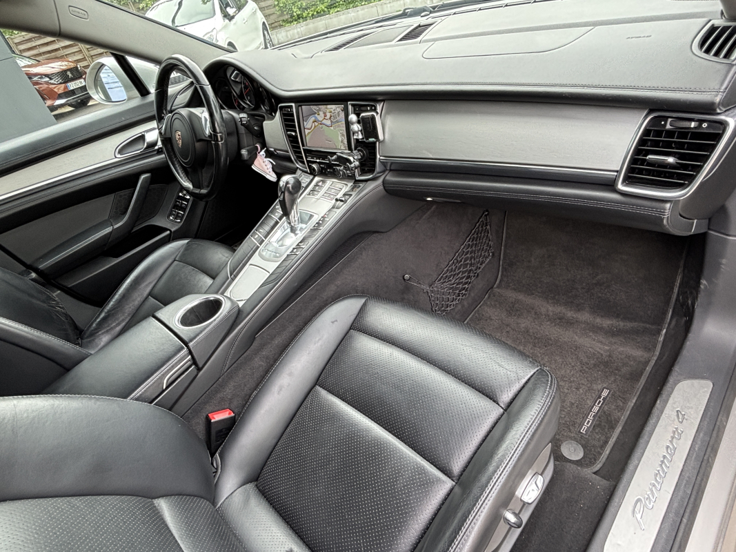 Porsche Panamera — 18