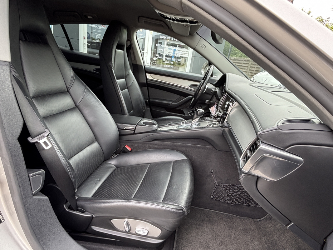 Porsche Panamera — 16