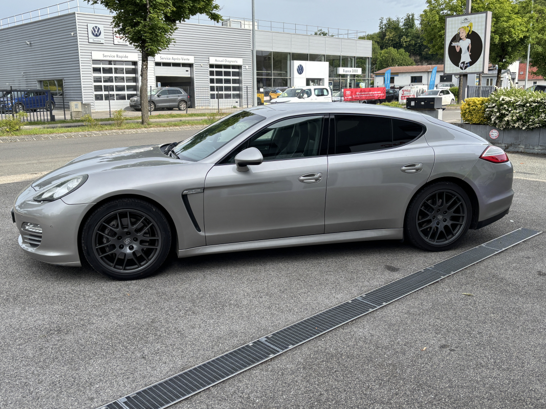 Porsche Panamera — 32