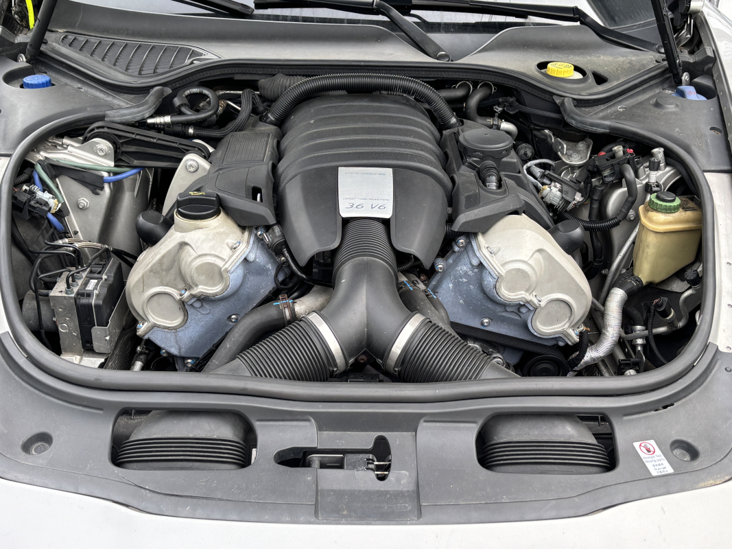 Porsche Panamera — 29