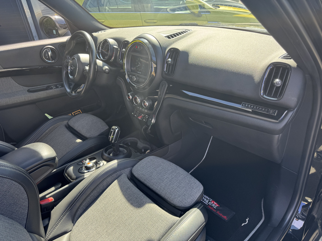 Mini Countryman — 20