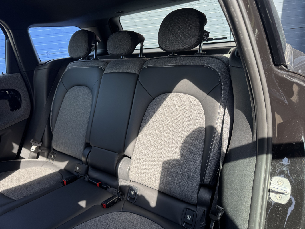 Mini Countryman — 24