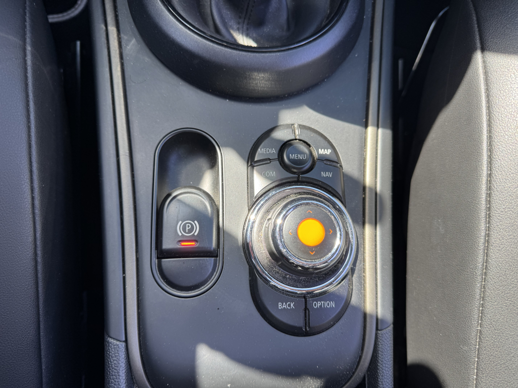 Mini Countryman — 32
