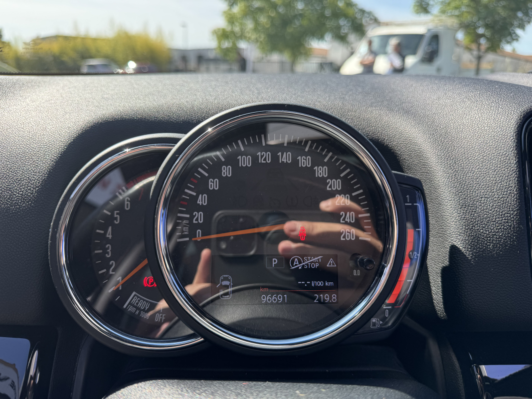Mini Countryman — 14