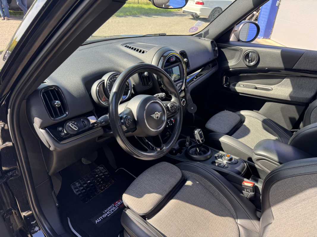 Mini Countryman — 12
