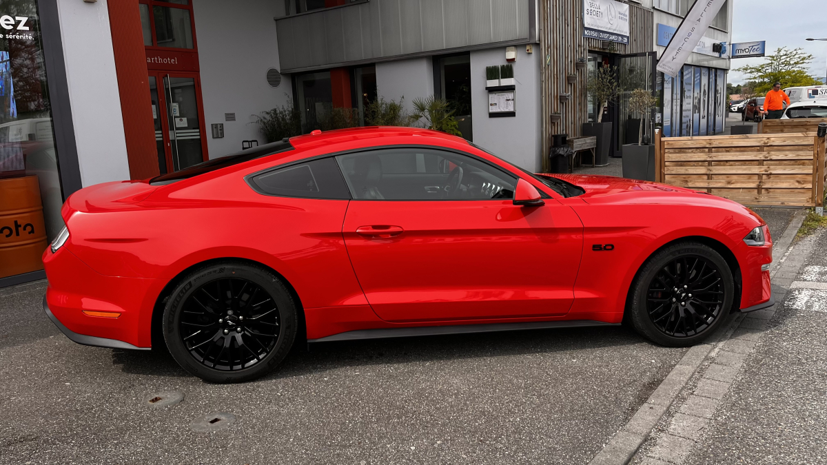 Ford Mustang Fastback — 11