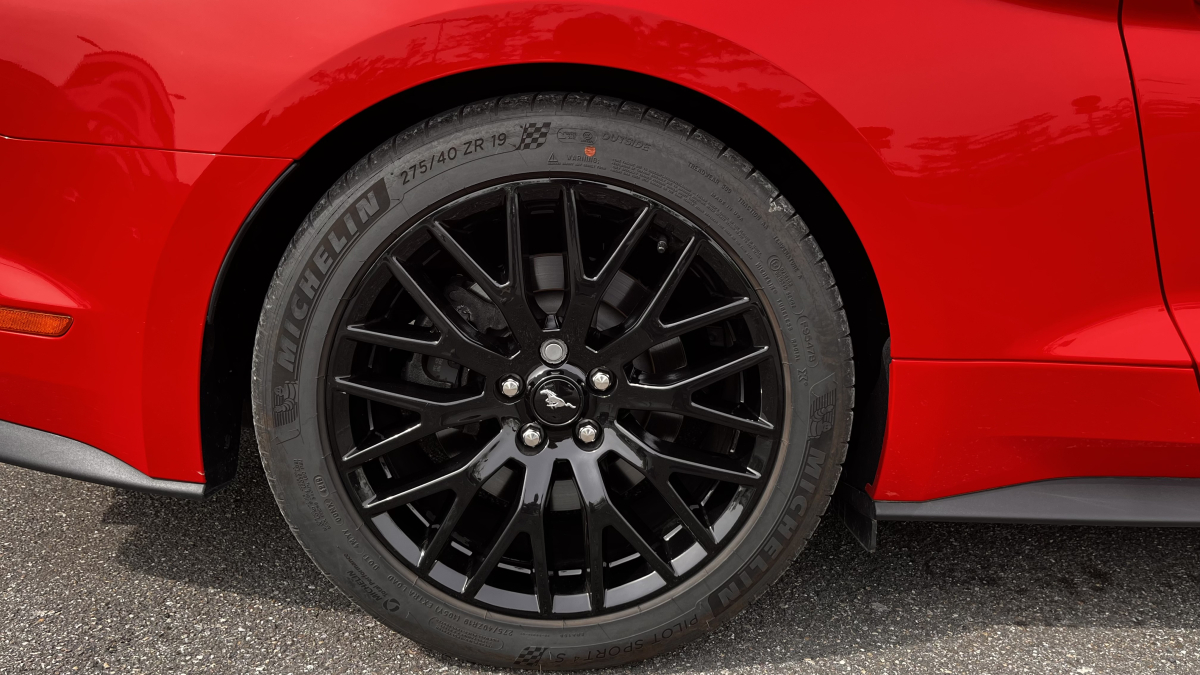 Ford Mustang Fastback — 24
